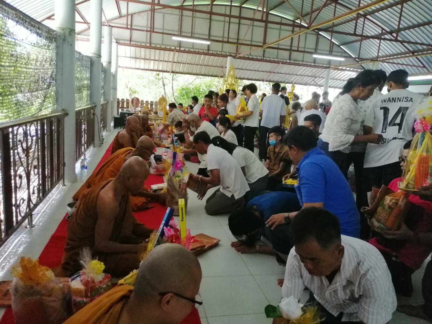 ﻿สำนักงานบังคับคดีจังหวัดแม่ฮ่องสอน สาขาแม่สะเรียง เข้าร่วมโครงการ “อำเภอ...ยิ้มเคลื่อนที่” 